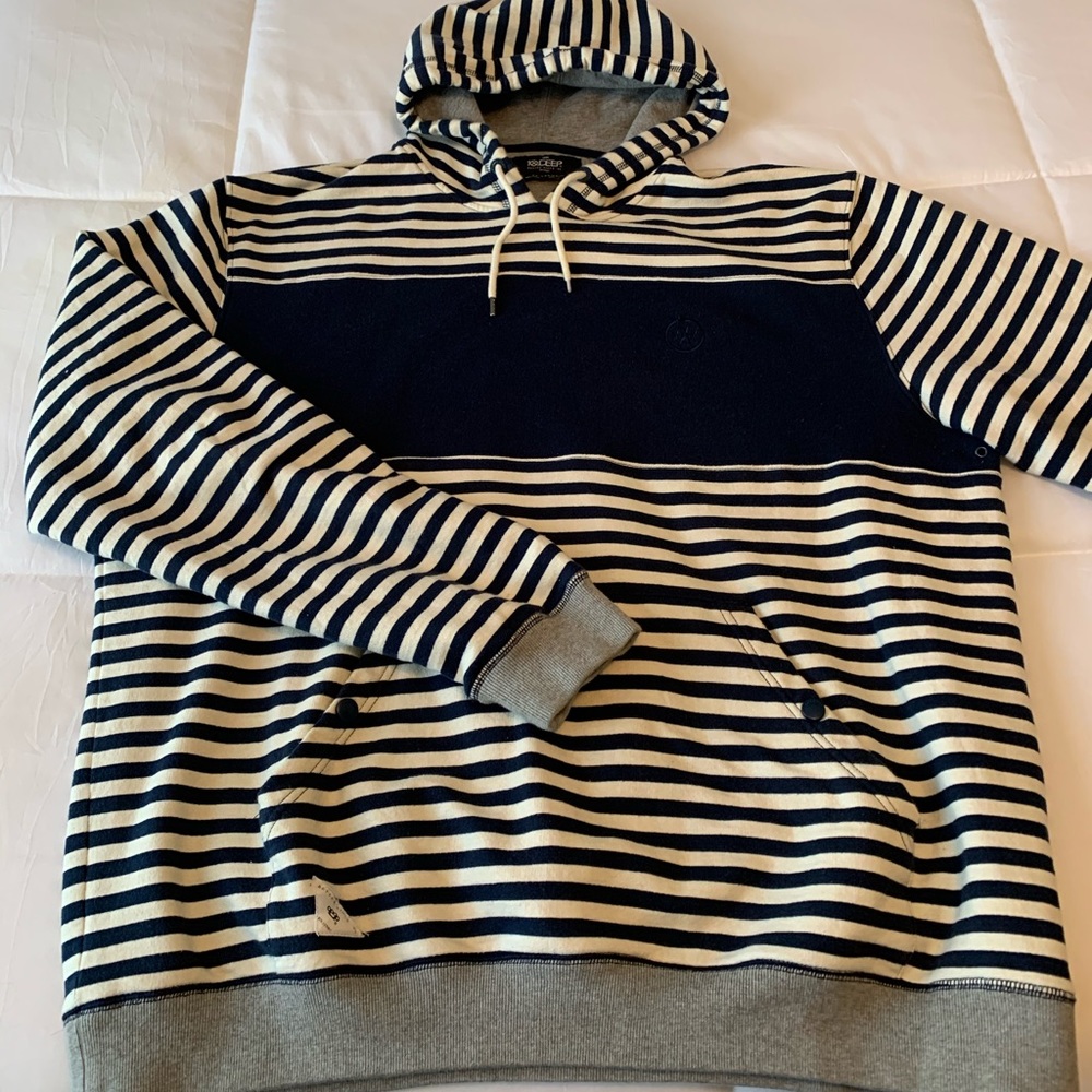 10 Deep Hoodie